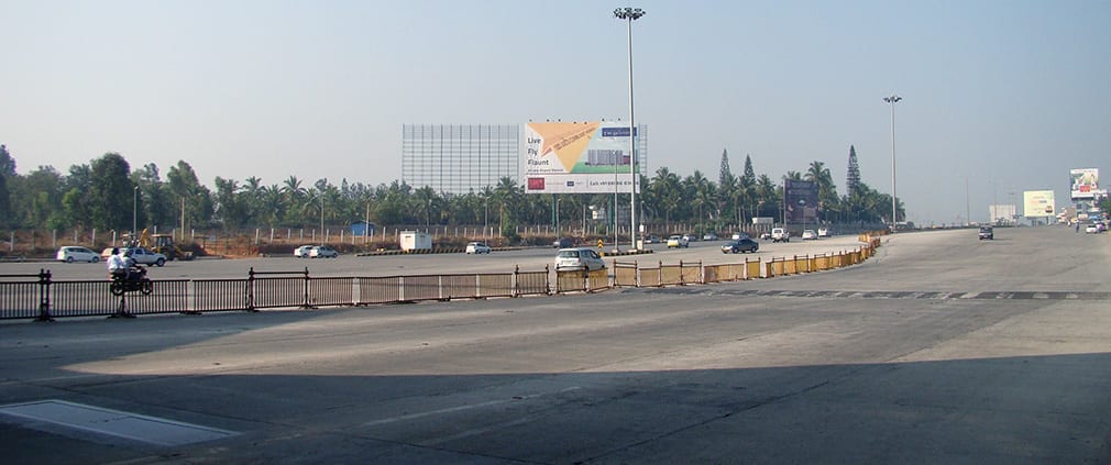 Waiting_at_Toll_Gate
